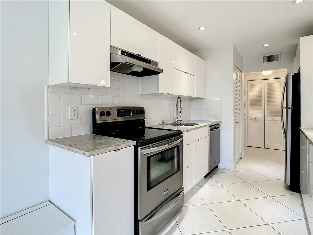 6342 Longboat Lane, Unit 404, Boca Raton, FL 33433 Photo