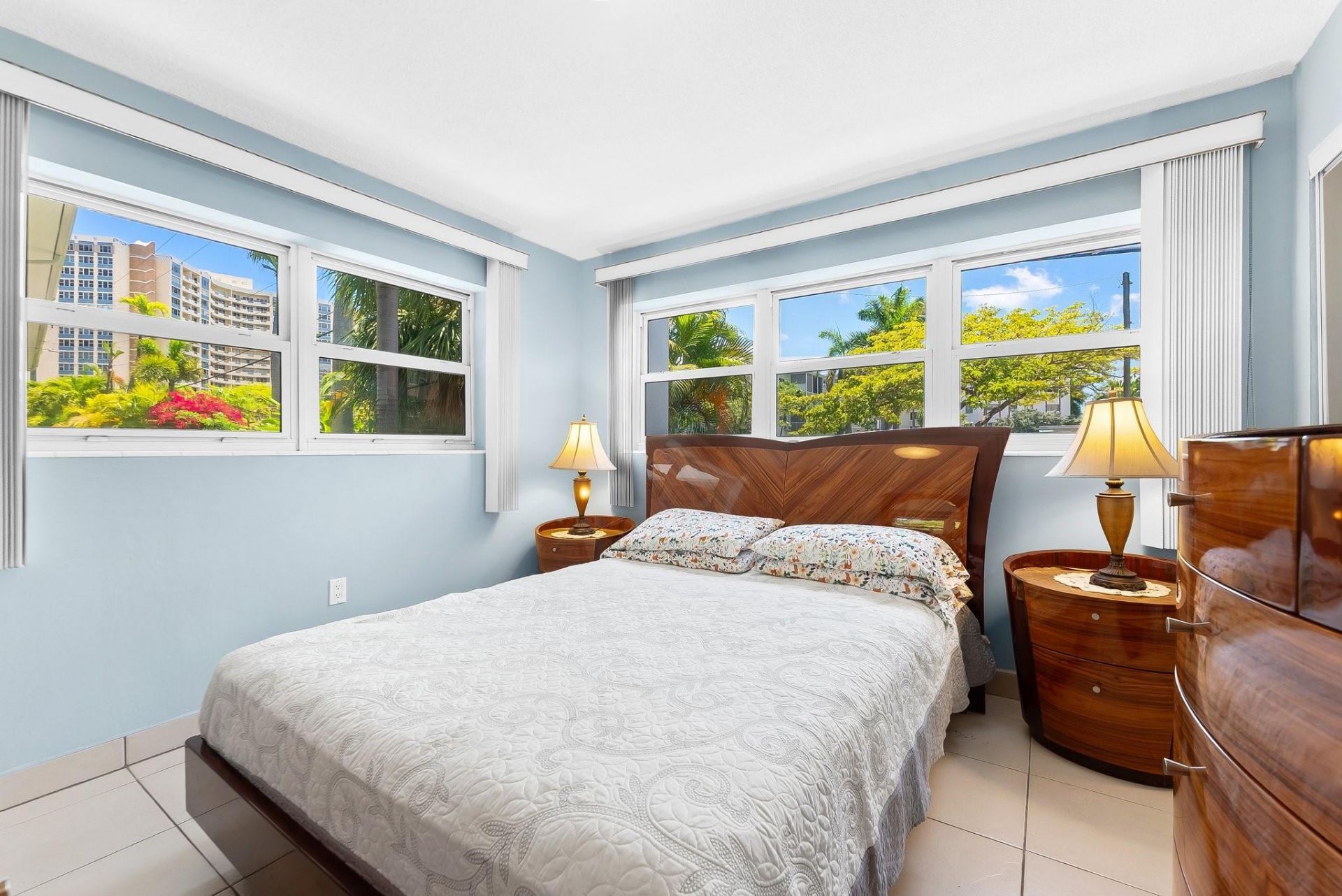 3131 S Ocean Drive, Unit 114, Hallandale Beach, FL 33009 Photo