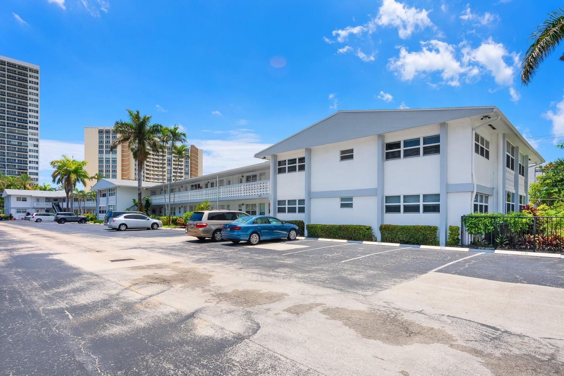 3131 S Ocean Drive, Unit 114, Hallandale Beach, FL 33009 Photo