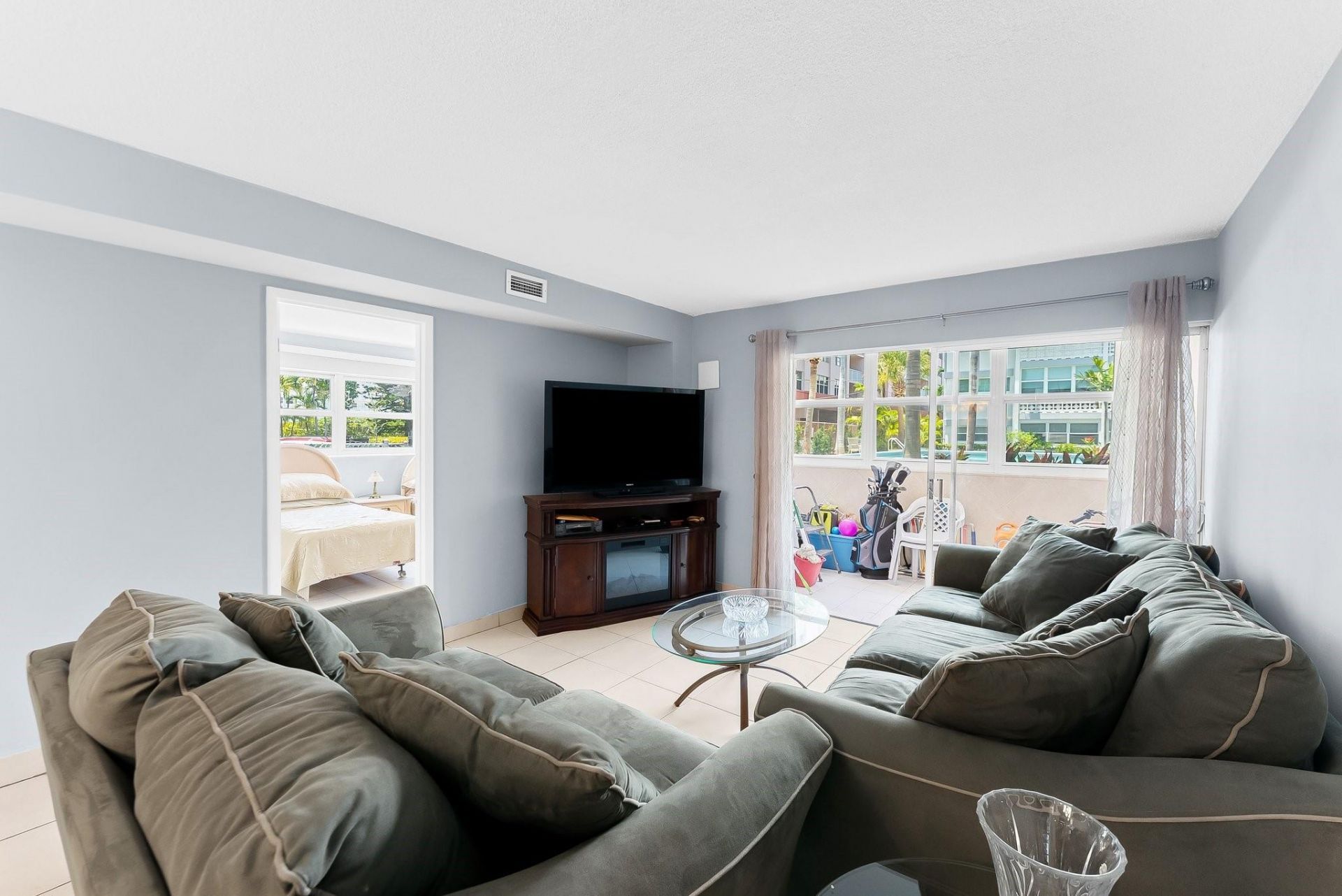 3131 S Ocean Drive, Unit 114, Hallandale Beach, FL 33009 Photo