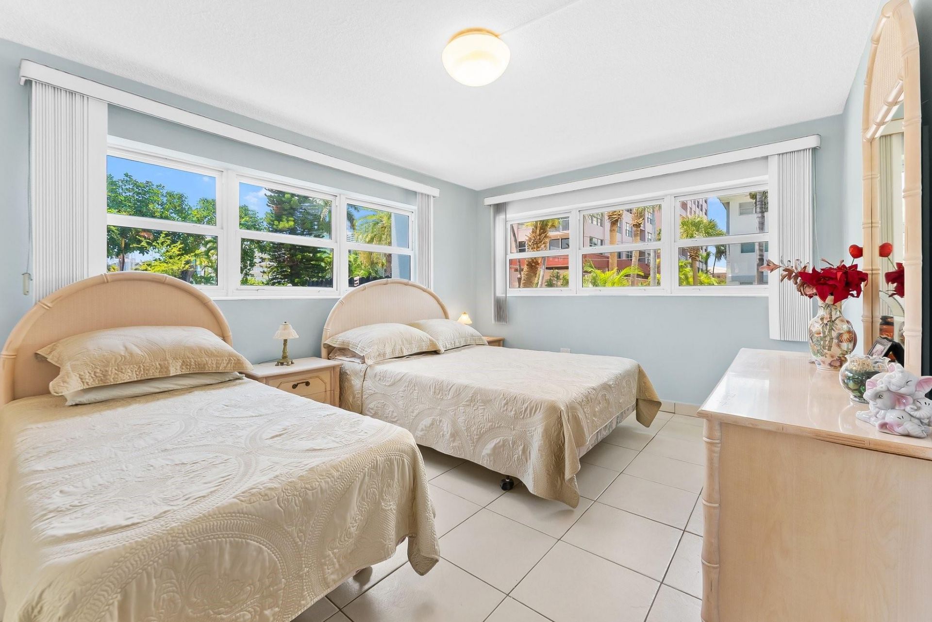 3131 S Ocean Drive, Unit 114, Hallandale Beach, FL 33009 Photo