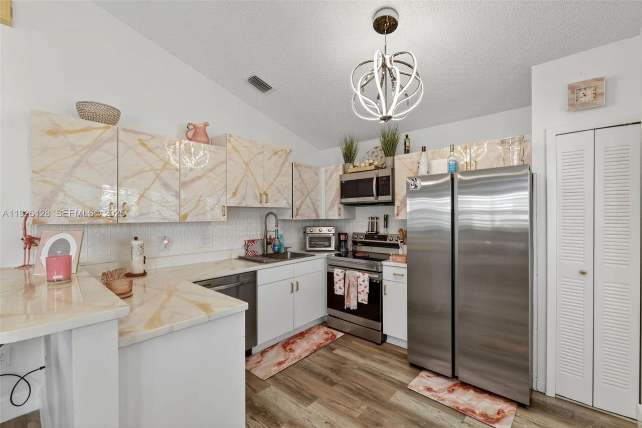210 NW Zanzibar Pl, Port Saint Lucie, FL 34986 Photo