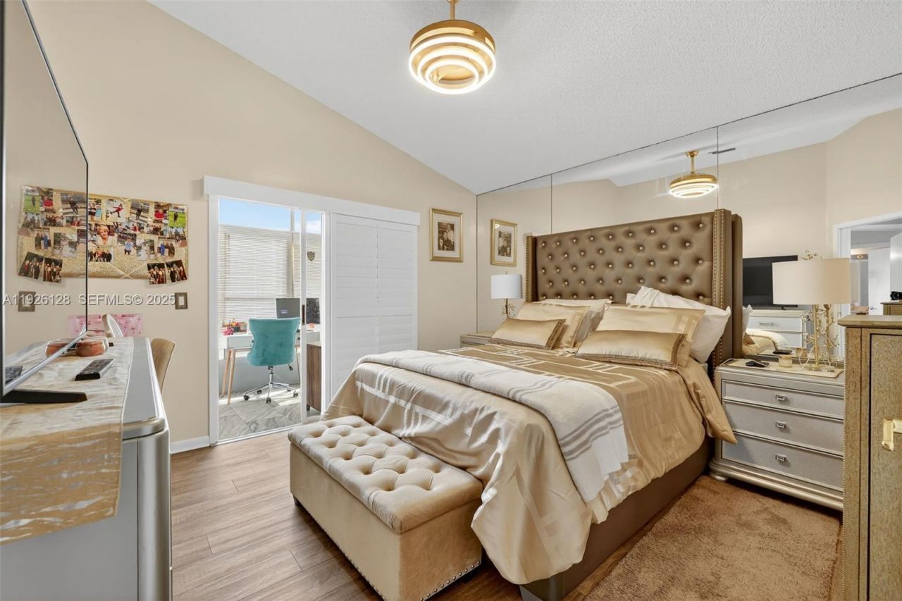 210 NW Zanzibar Pl, Port Saint Lucie, FL 34986 Photo