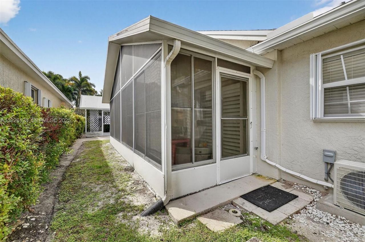 210 NW Zanzibar Pl, Port Saint Lucie, FL 34986 Photo