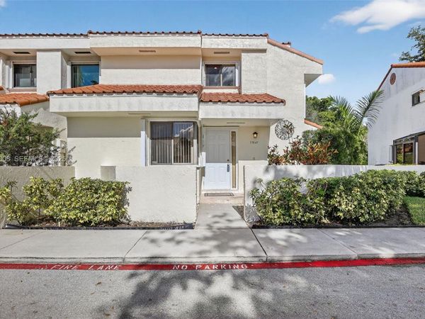 11541 Terra Bella Blvd, Unit 25, Plantation, FL 33325