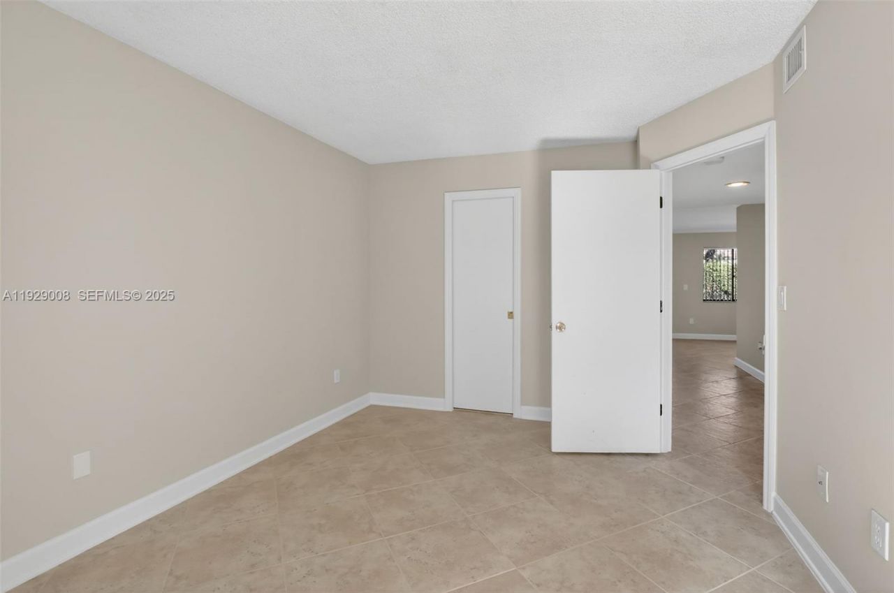 11541 Terra Bella Blvd, Unit 25, Plantation, FL 33325 Photo