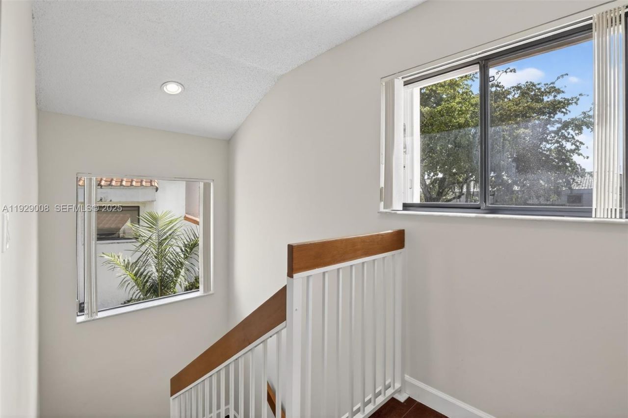 11541 Terra Bella Blvd, Unit 25, Plantation, FL 33325 Photo