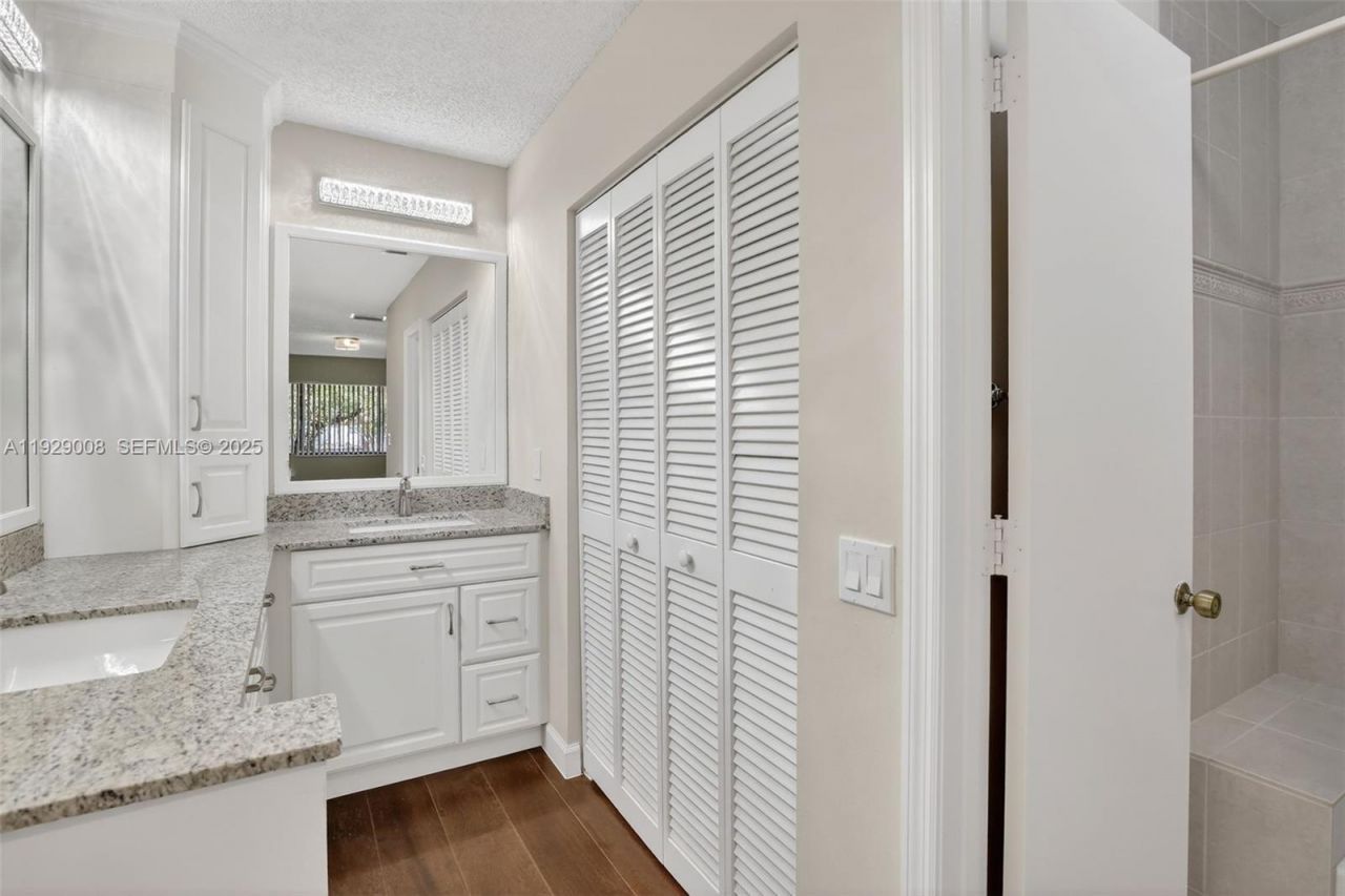 11541 Terra Bella Blvd, Unit 25, Plantation, FL 33325 Photo