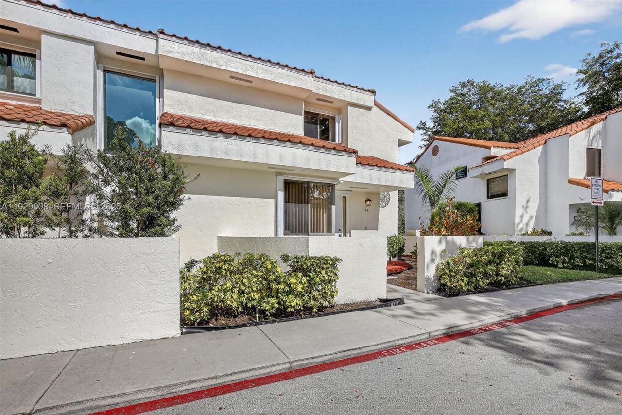 11541 Terra Bella Blvd, Unit 25, Plantation, FL 33325 Photo