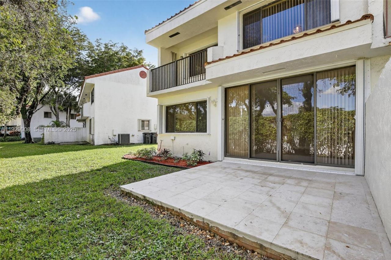 11541 Terra Bella Blvd, Unit 25, Plantation, FL 33325 Photo