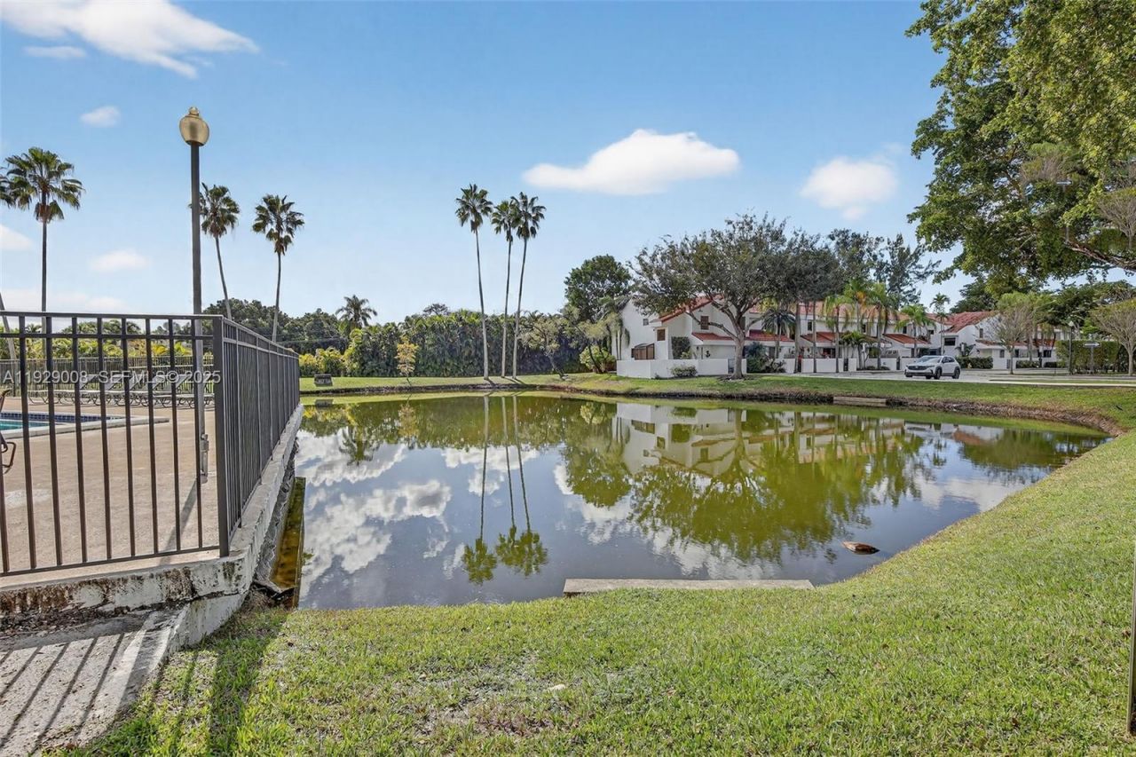 11541 Terra Bella Blvd, Unit 25, Plantation, FL 33325 Photo