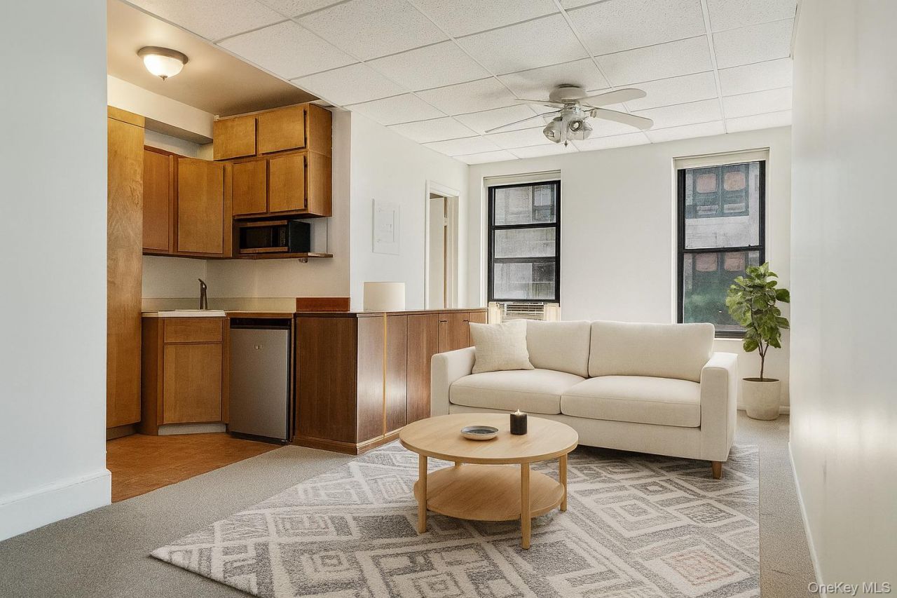 551 E 12th Street, Unit 3, New York, NY 10009 Main Photo