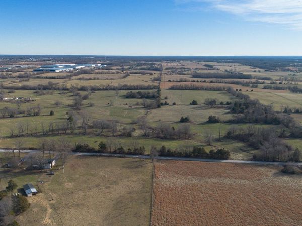 000 E Highway Oo, Strafford, MO 65757