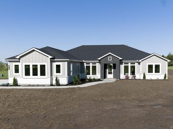 17965 235th Street, Tonganoxie, KS 66086