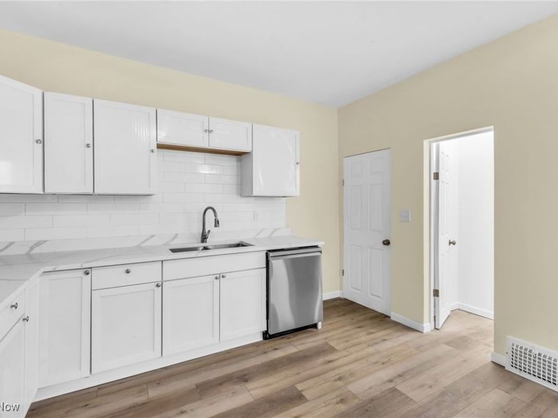 1912 W 75th Street, Cleveland, OH 44102 Photo 5