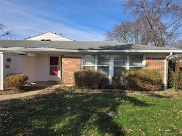 5934 Troy Villa Boulevard, Huber Heights, OH 45424