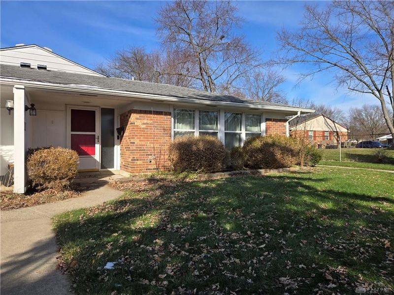 5934 Troy Villa Boulevard, Huber Heights, OH 45424 Photo 2