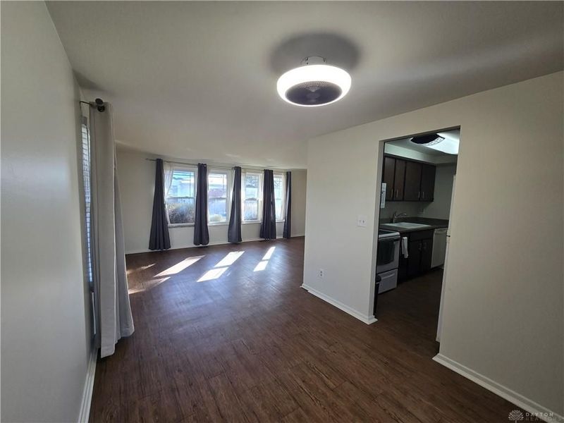 5934 Troy Villa Boulevard, Huber Heights, OH 45424 Photo 5