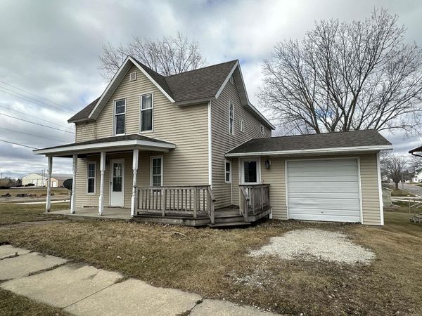 203 N Iowa Street, Calmar, IA 52132