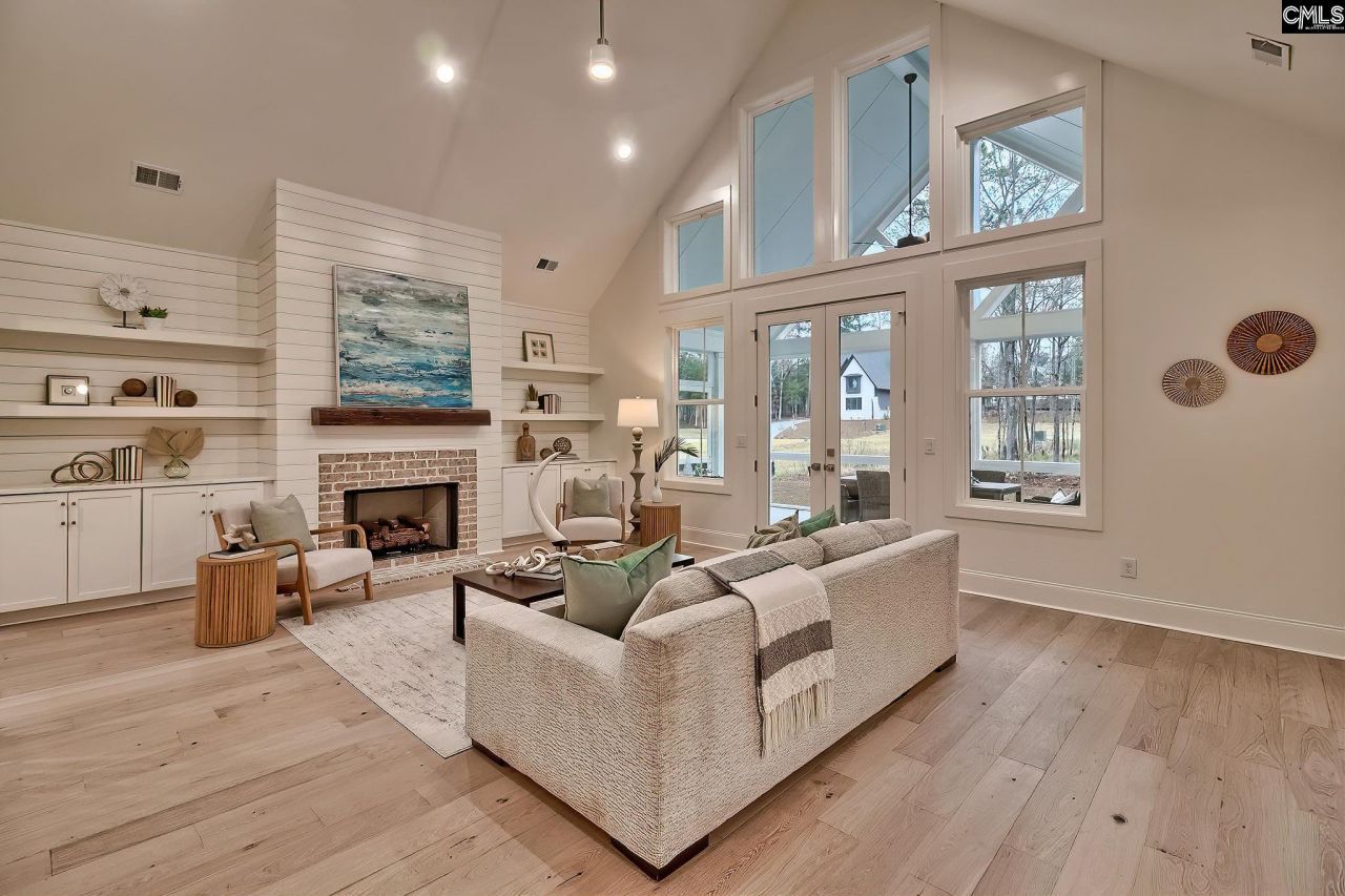 908 Salisbury Court  Photo 10