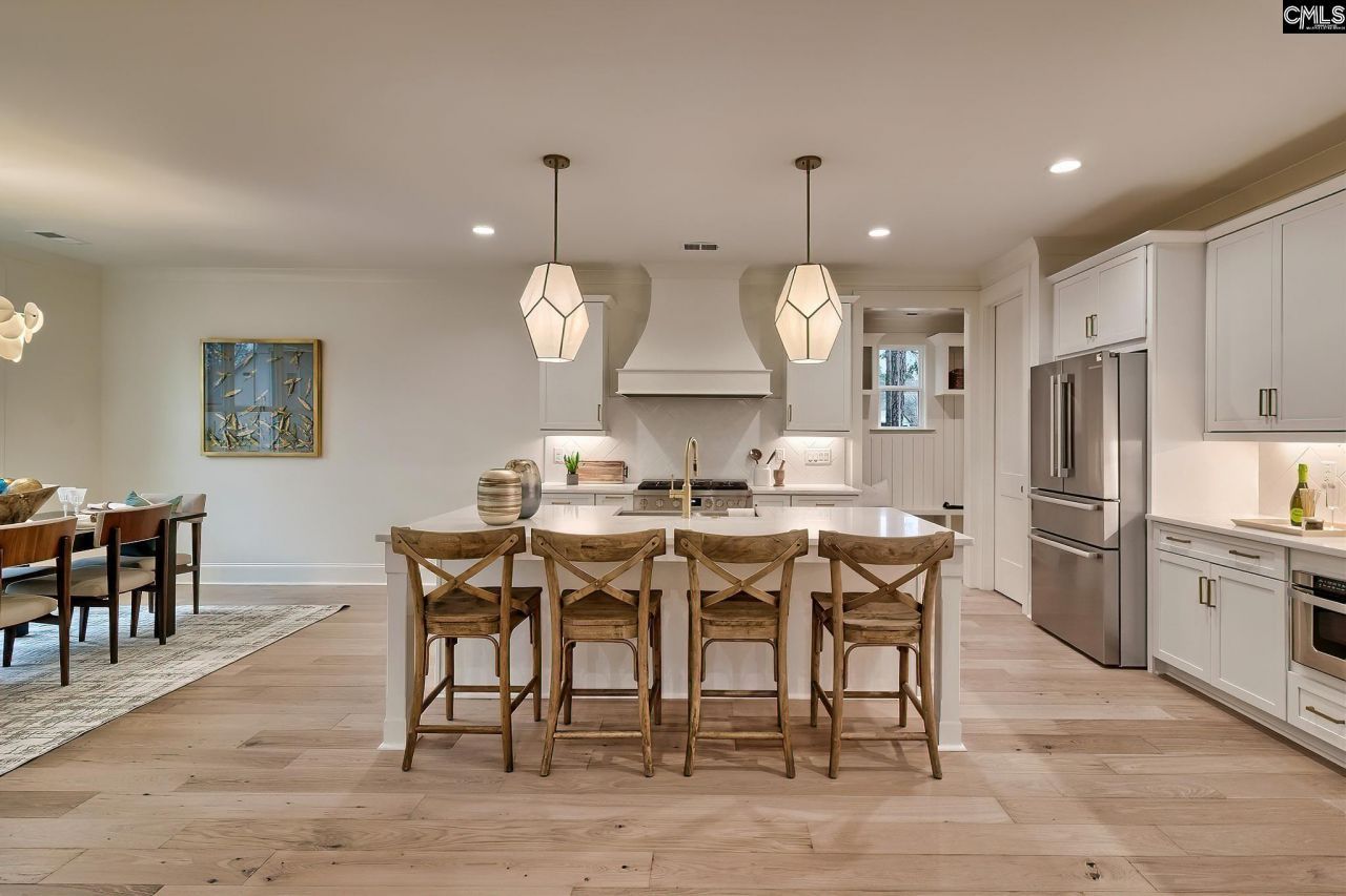 908 Salisbury Court  Photo 14