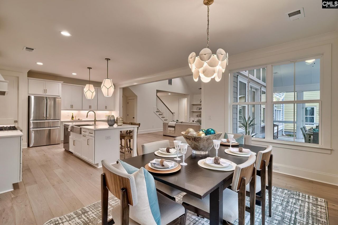 908 Salisbury Court  Photo 22