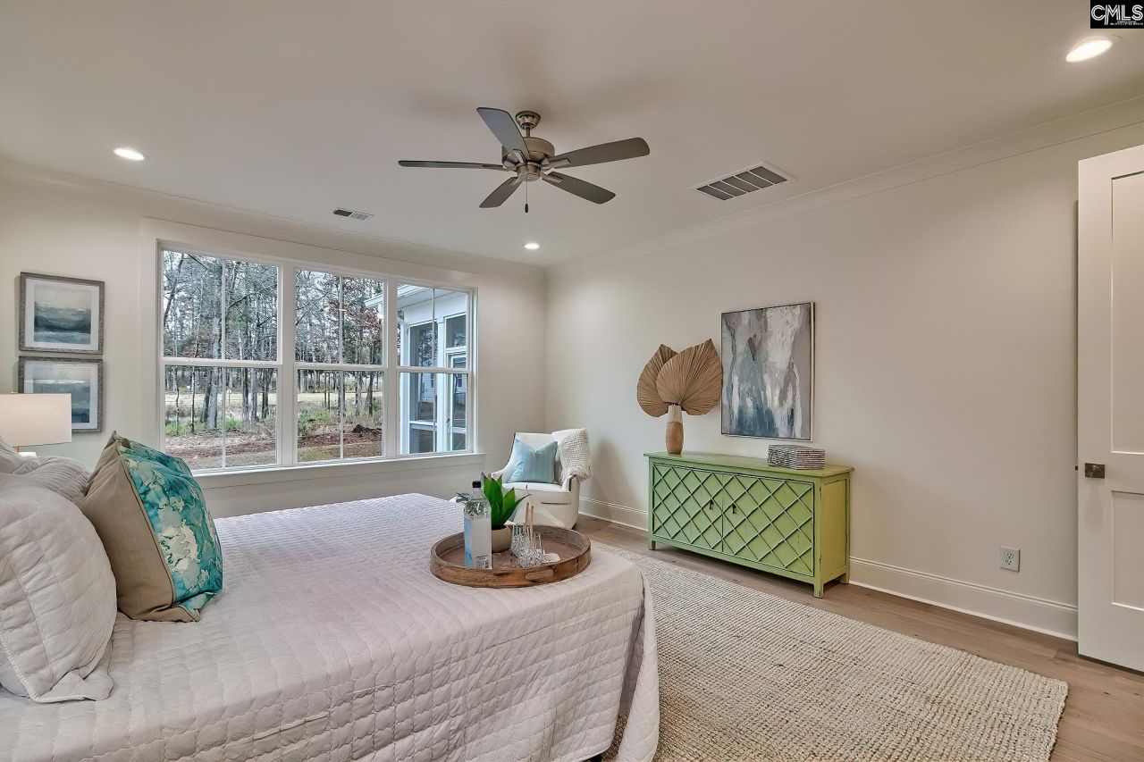 908 Salisbury Court  Photo 24