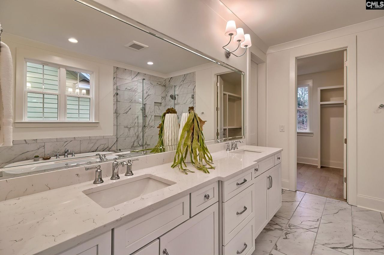 908 Salisbury Court  Photo 26