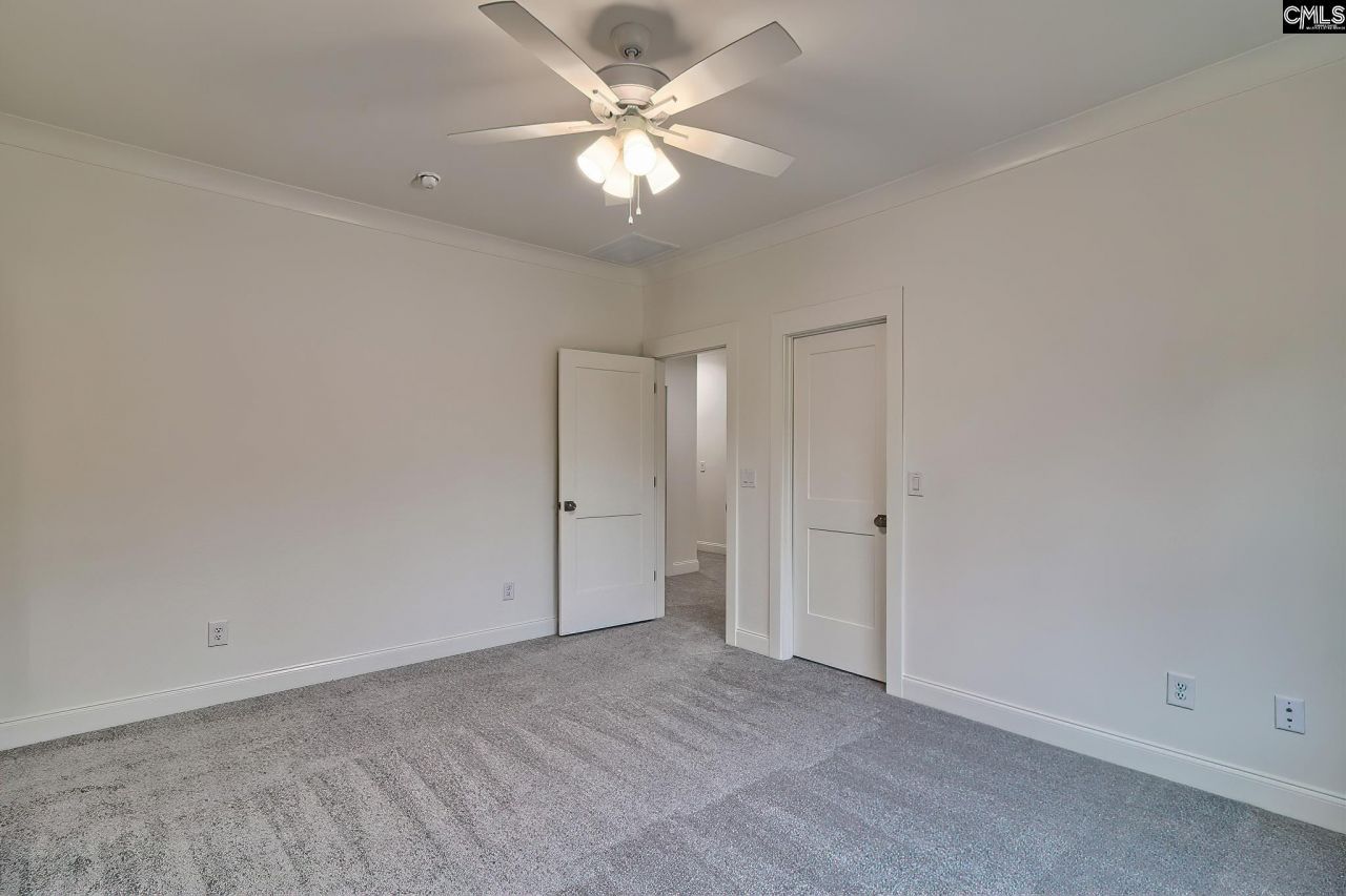 908 Salisbury Court  Photo 34