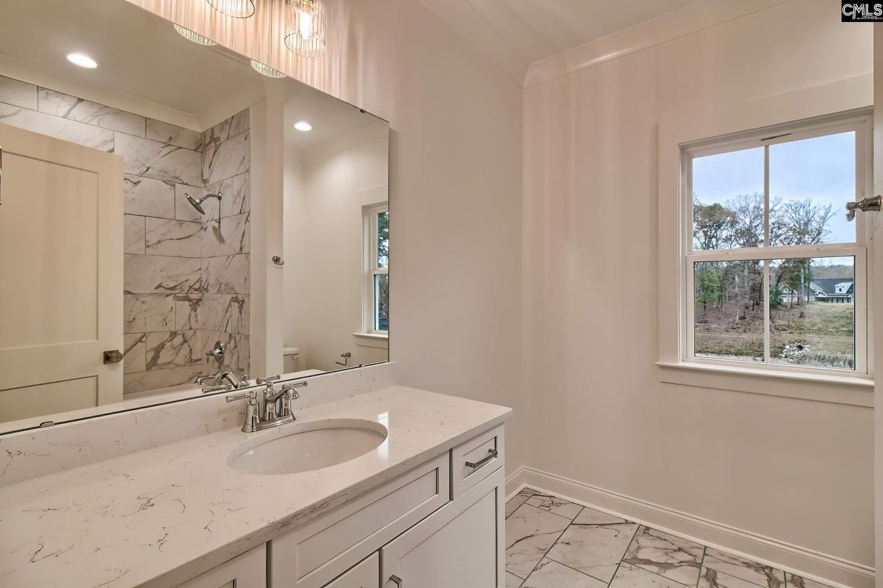 908 Salisbury Court  Photo 36