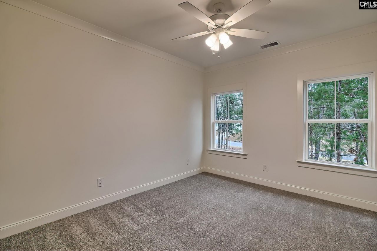 908 Salisbury Court  Photo 37