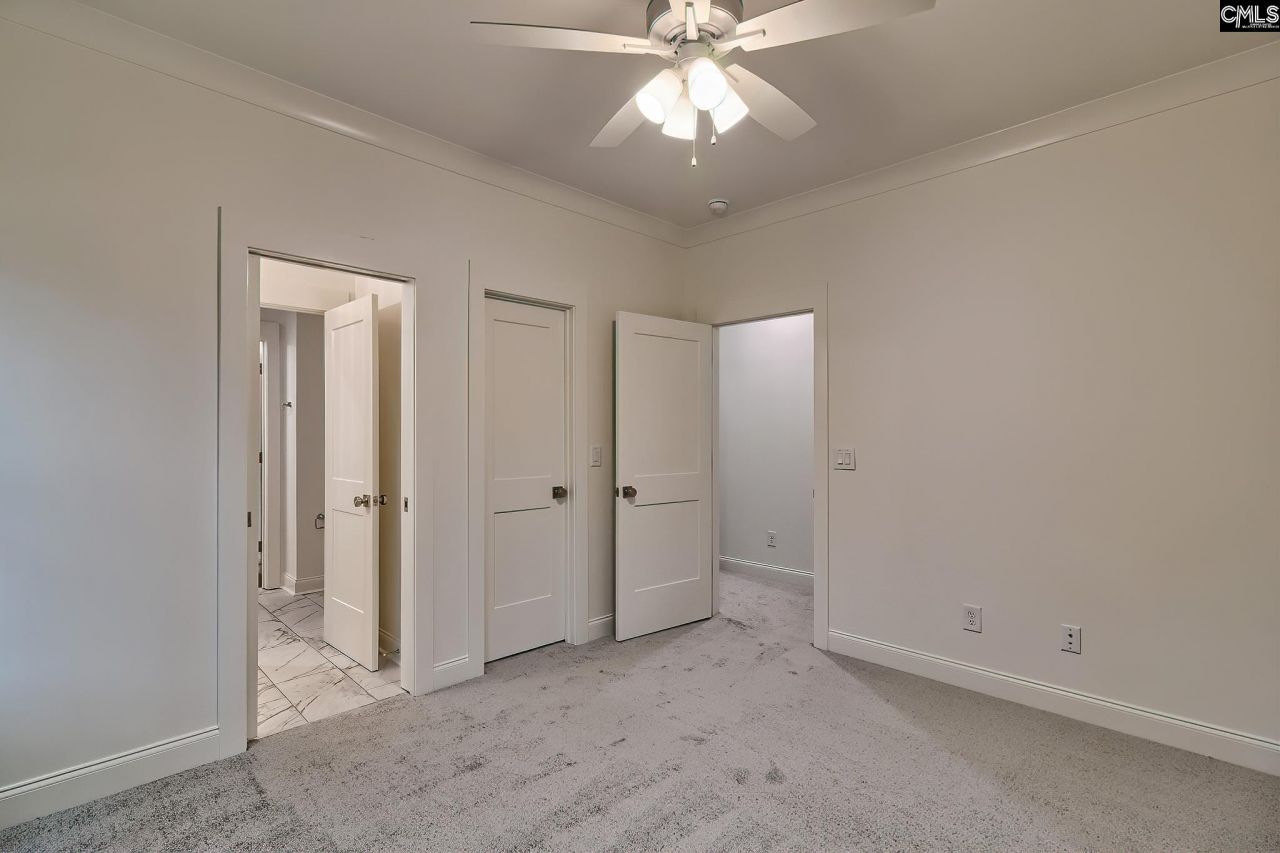 908 Salisbury Court  Photo 38