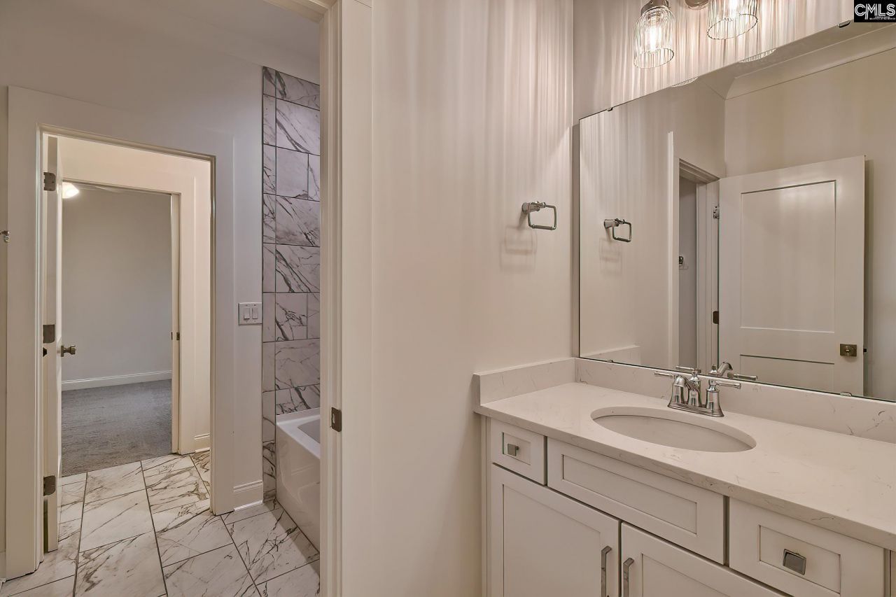 908 Salisbury Court  Photo 42