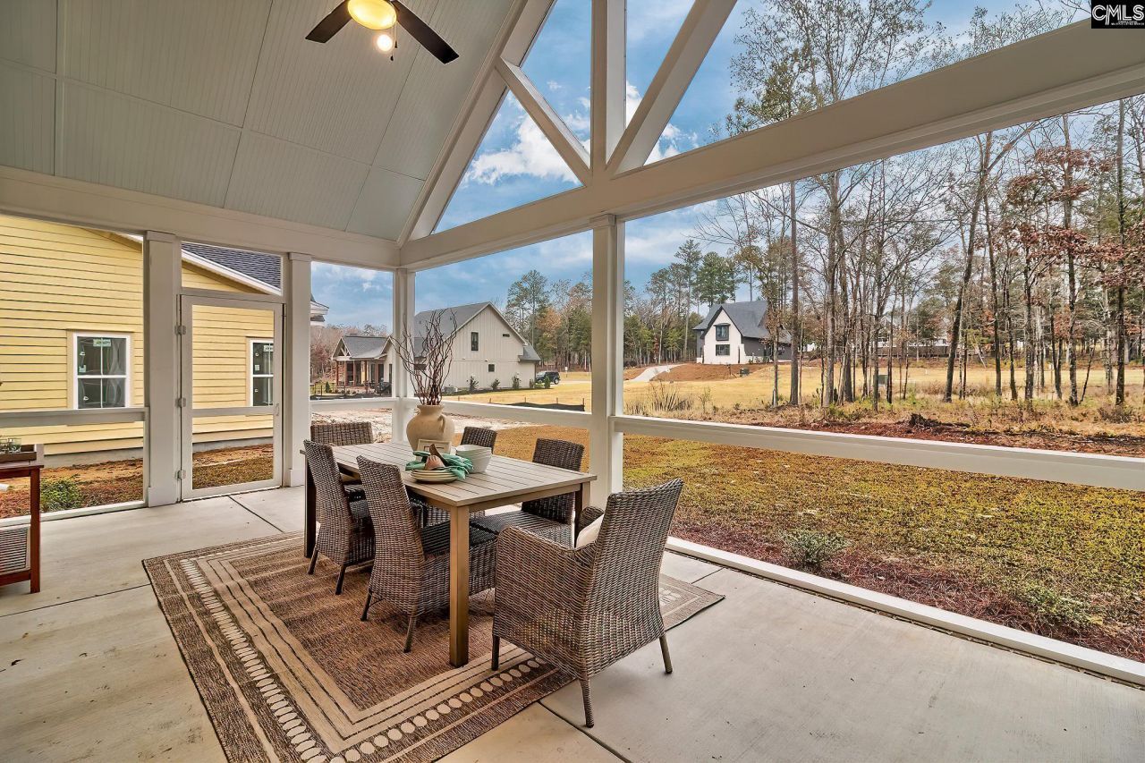 908 Salisbury Court  Photo 49