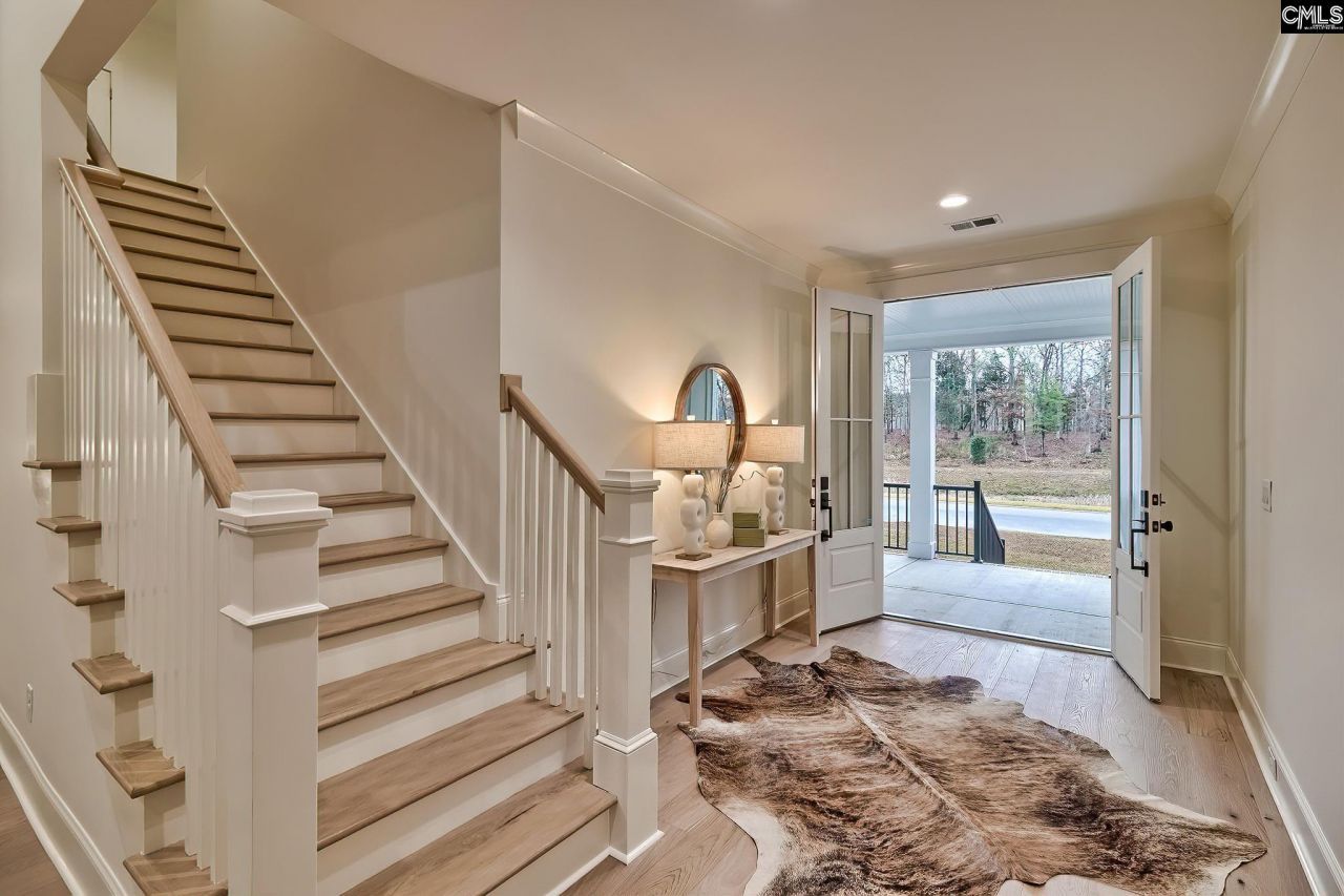 908 Salisbury Court  Photo 7