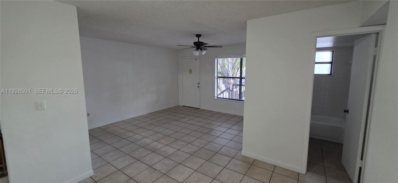 14851 SW 104th St, Unit 22, Miami, FL 33196 Photo