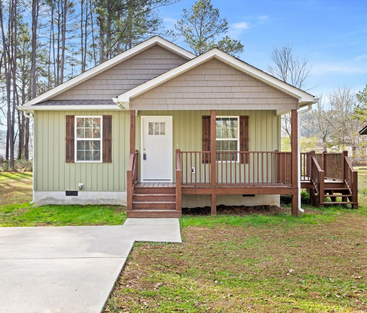 212 Yardley Lane, Tunnel Hill, GA 30755 Main Photo