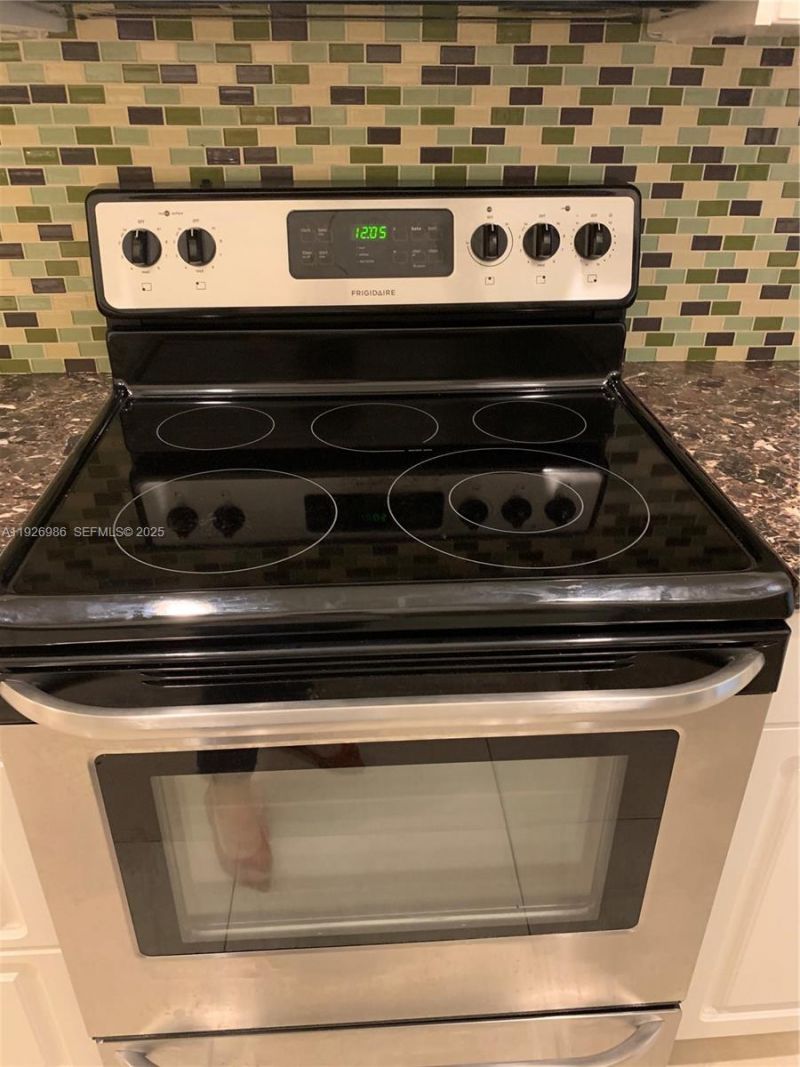 1450 Atlantic Shores Blvd, Unit 204, Hallandale Beach, FL 33009 Photo