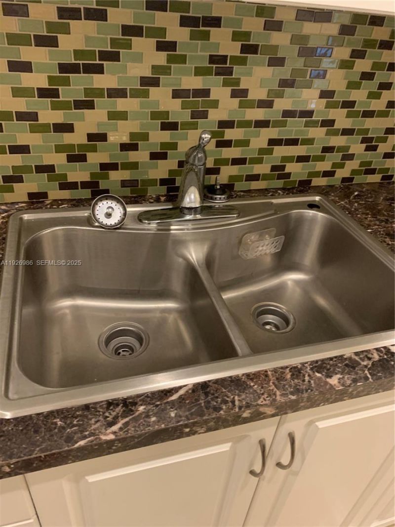 1450 Atlantic Shores Blvd, Unit 204, Hallandale Beach, FL 33009 Photo