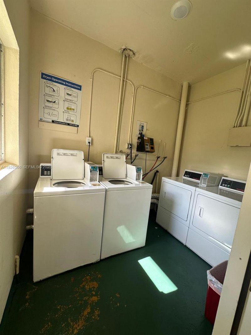 1450 Atlantic Shores Blvd, Unit 204, Hallandale Beach, FL 33009 Photo