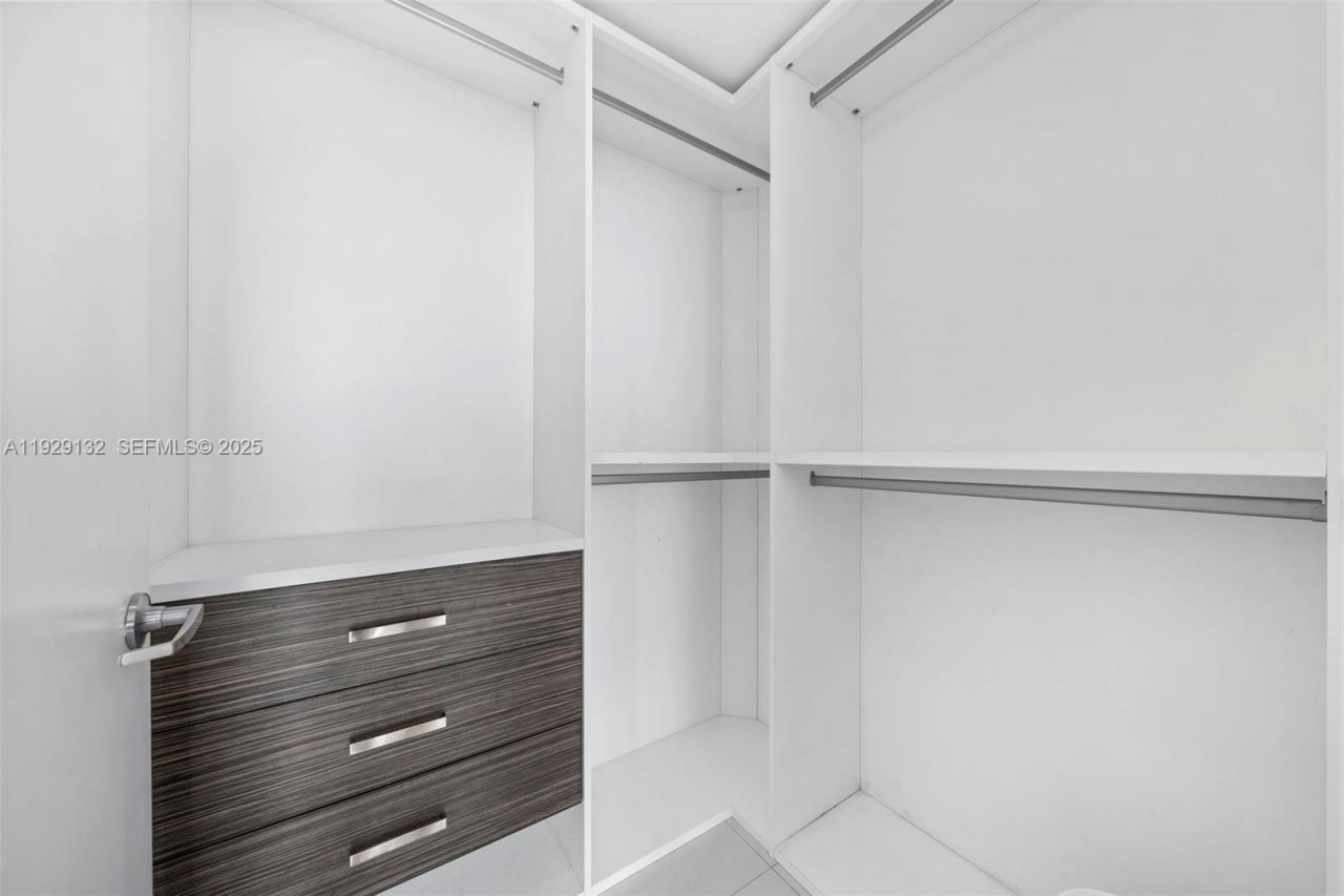 92 SW 3rd St, Unit 4610, Miami, FL 33130 Photo