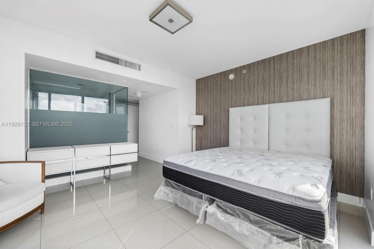 92 SW 3rd St, Unit 4610, Miami, FL 33130 Photo