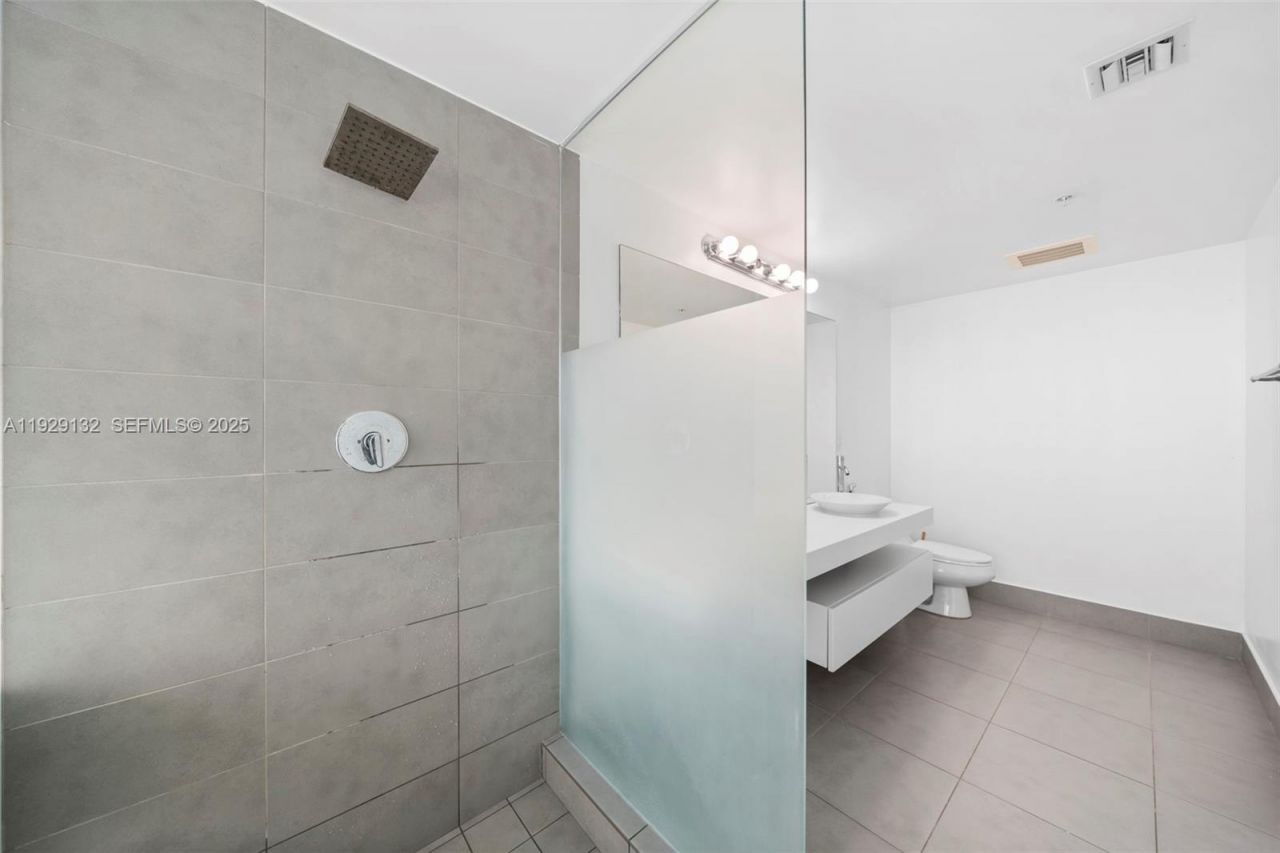 92 SW 3rd St, Unit 4610, Miami, FL 33130 Photo