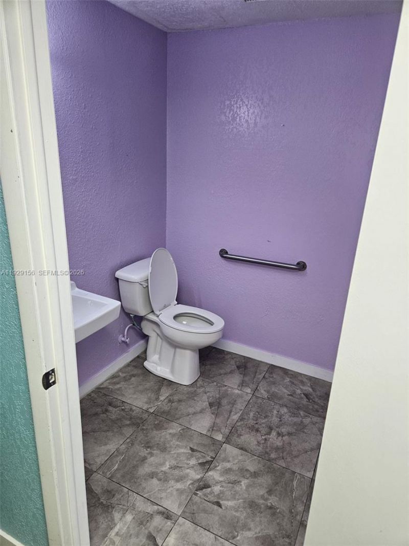 6175 NW 167th St, Unit G18, Hialeah, FL 33015 Photo