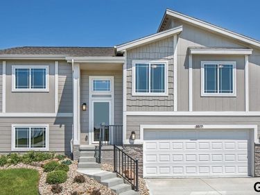 10509 Portage Drive, Papillion, NE 68046