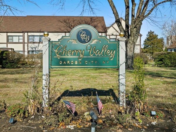 113 15th Street, Unit 1C, Garden City, NY 11530