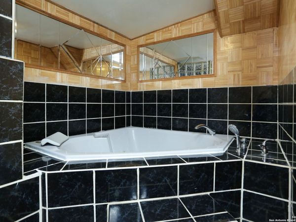 772 Cresthill, San Antonio, TX 78220