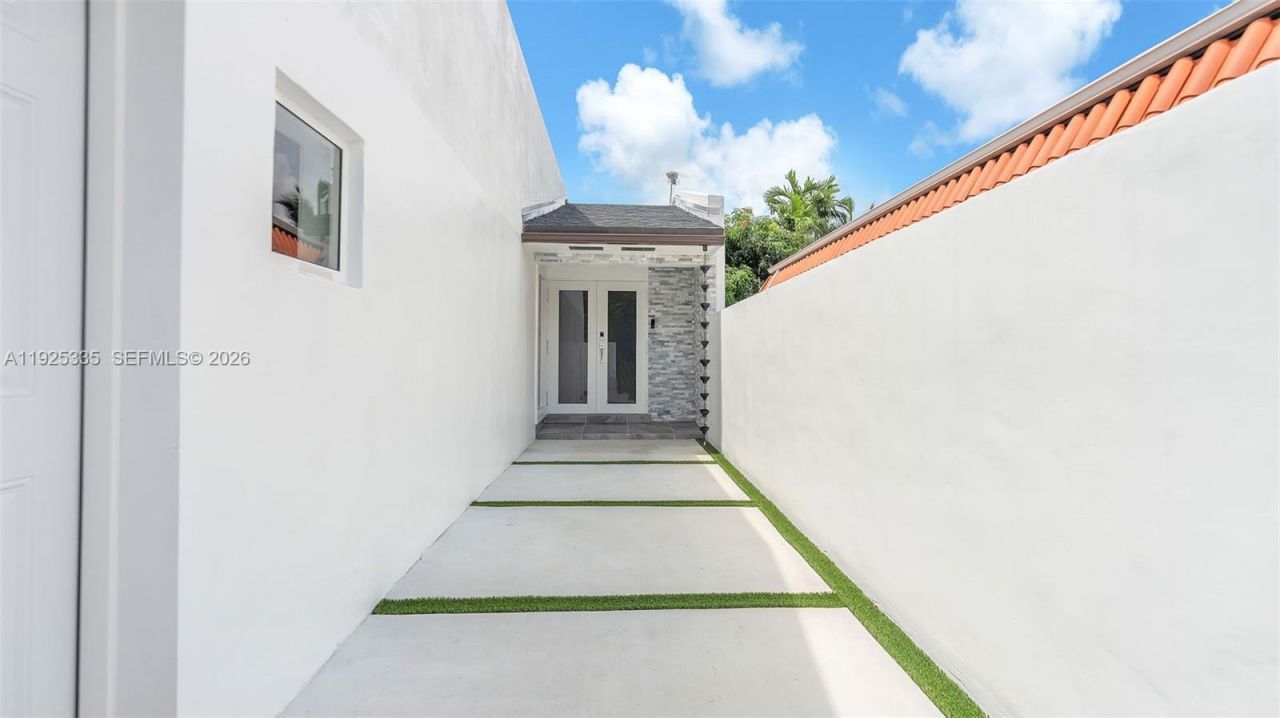 11421 SW 84th St, Unit 1, Miami, FL 33173 Photo