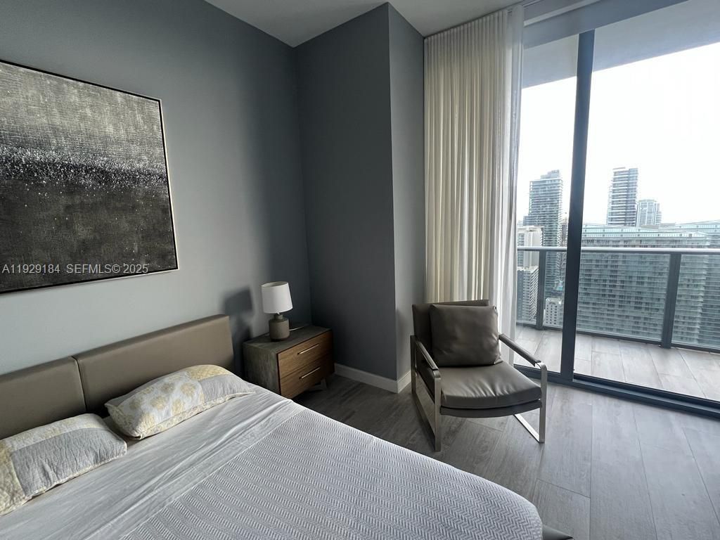 55 SW 9th St, Unit 4205, Miami, FL 33130 Photo