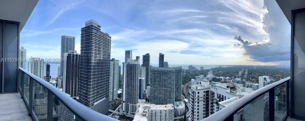 55 SW 9th St, Unit 4205, Miami, FL 33130 Photo